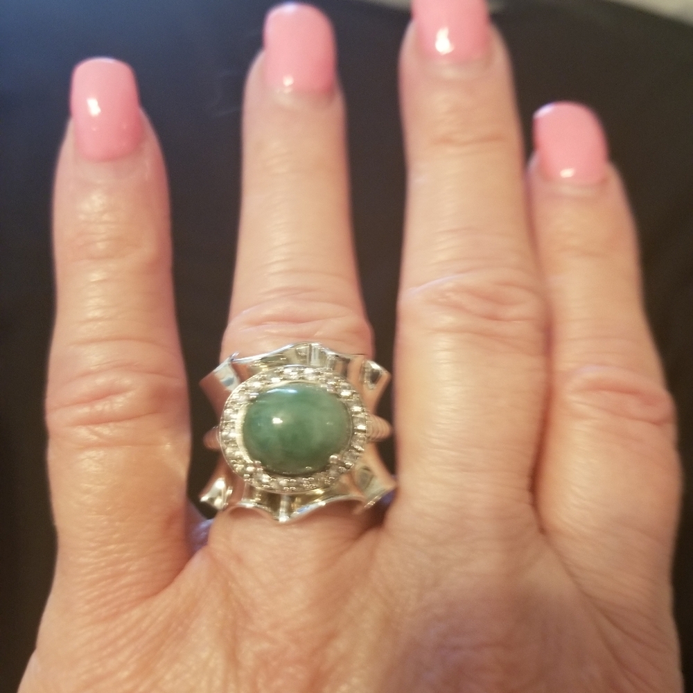 Jade ring - Picture 2 of 4